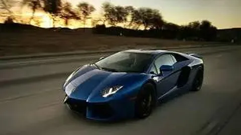 陈冠希佩戴百万手表，豪华箱包内仅藏玩具显独特品味