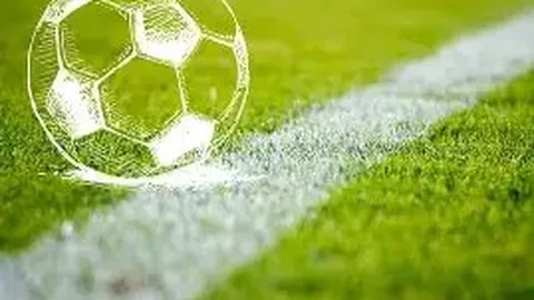 詹姆斯与西蒙斯同场练功，赤膊扣篮展壮硕身材